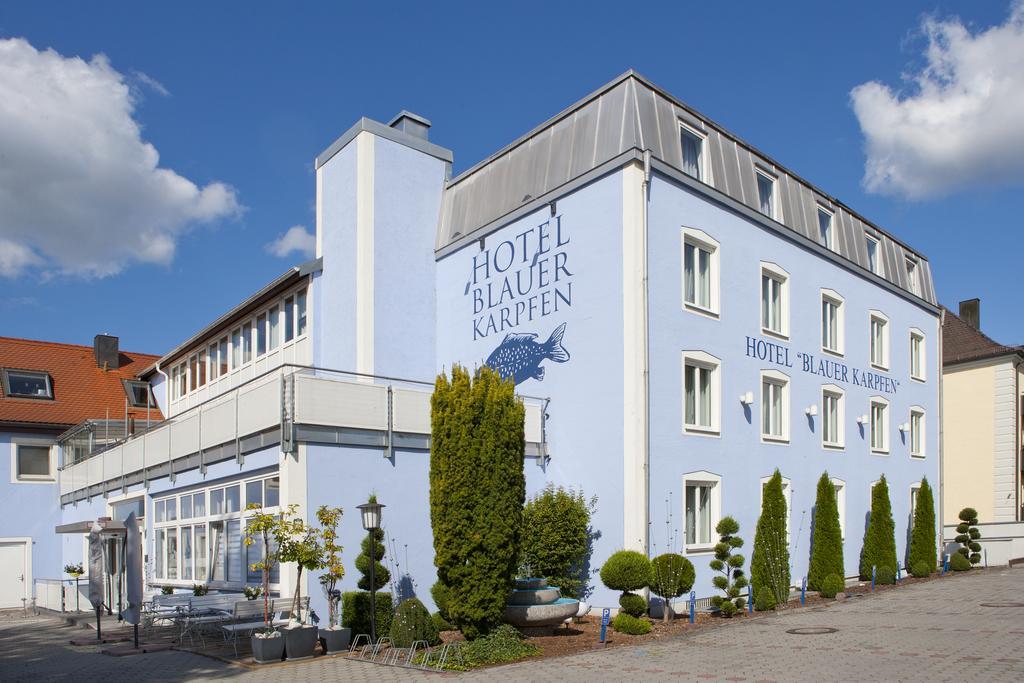 Hotel Blauer Karpfen Oberschleißheim Exterior foto